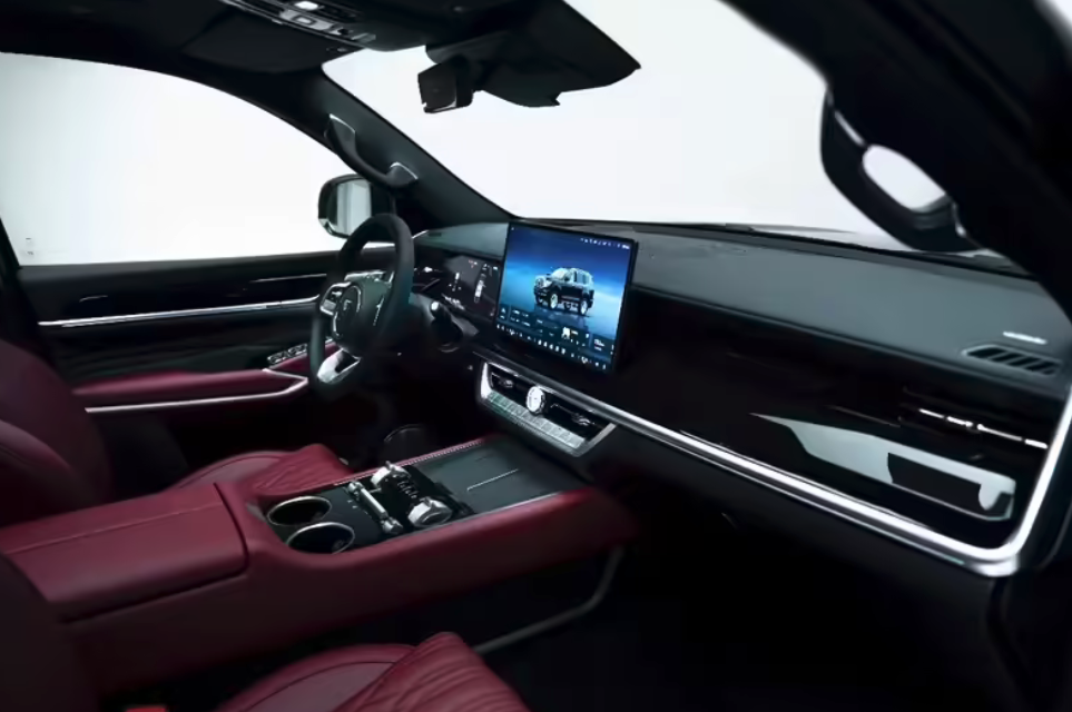 全新坦克500黑武士定于4月15日上市 外黑内红彰显硬派格调